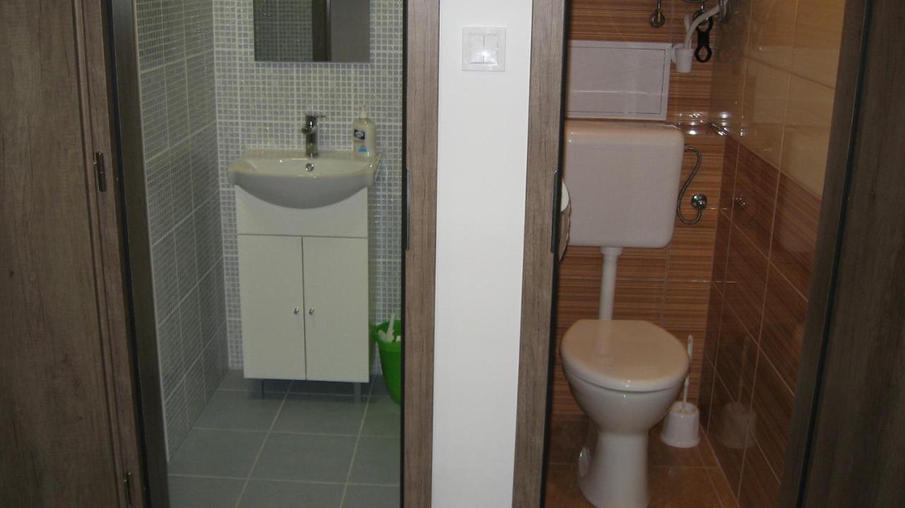 Hz Apartman Miskolc Apartment ภายนอก รูปภาพ