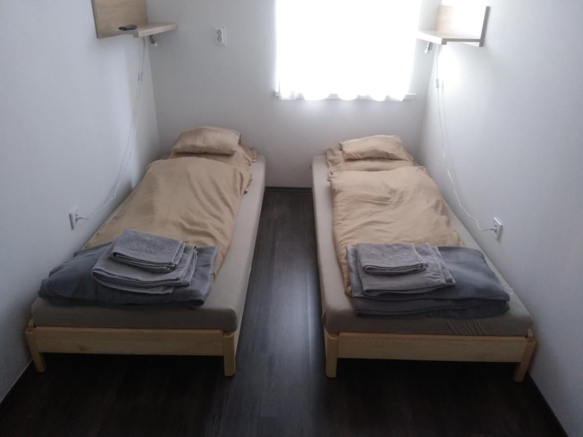 Hz Apartman Miskolc Apartment ภายนอก รูปภาพ